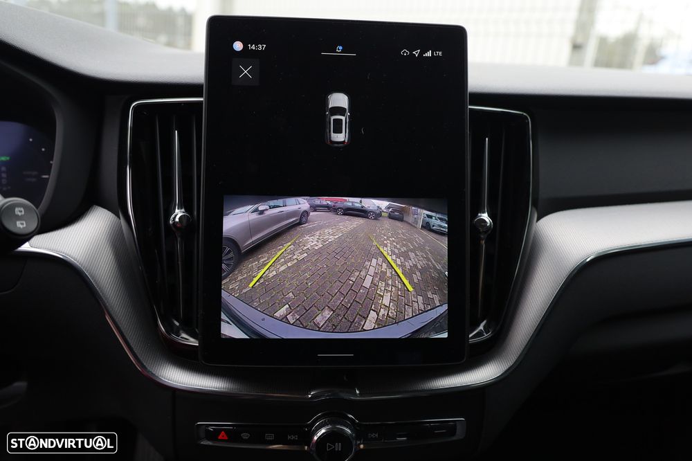 Volvo XC 60 2.0 T6 PHEV Core AWD - 29