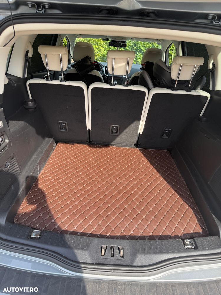 Ford S-Max - 9