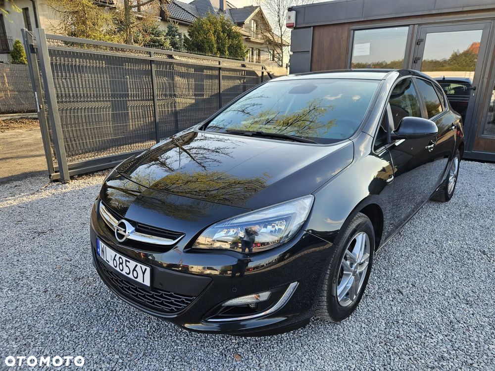 Opel Astra 1.4 Turbo Edition - 1