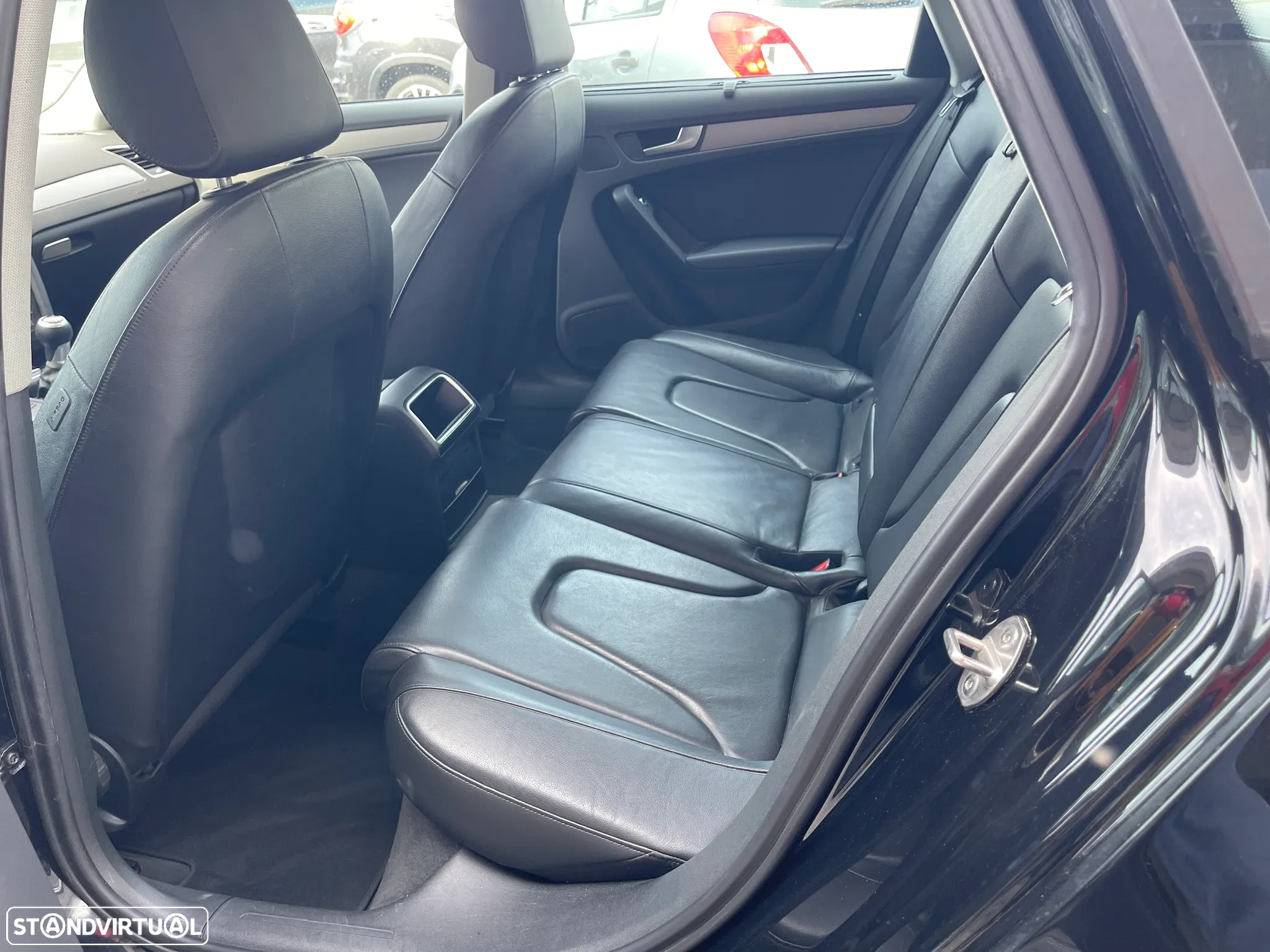 Audi A4 2.0 TDI Business Line - 16