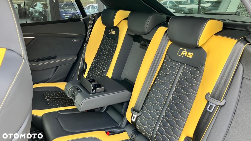 Audi RS Q8 - 27