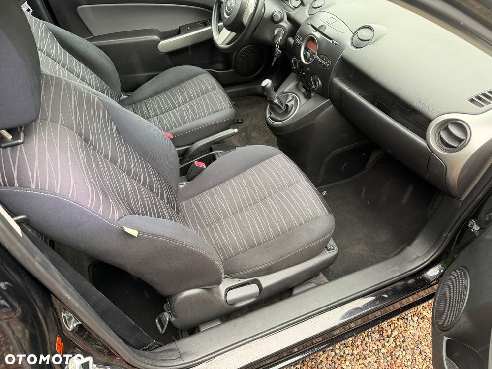 Mazda 2 - 19