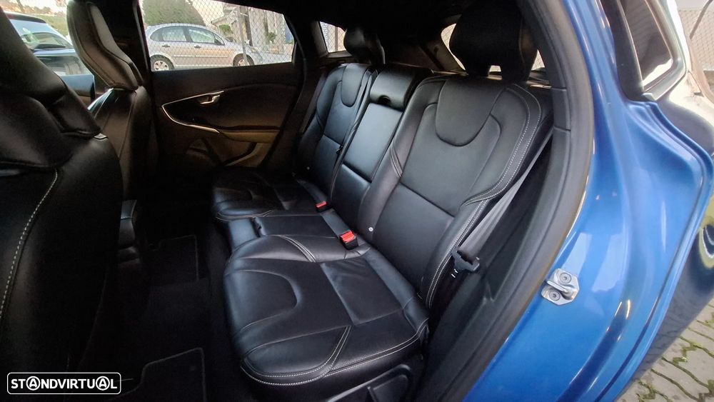 Volvo V40 2.0 D2 R-Design - 25