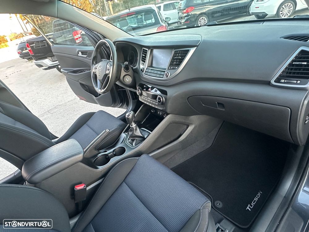 Hyundai Tucson 1.7 CRDi Executive - 33