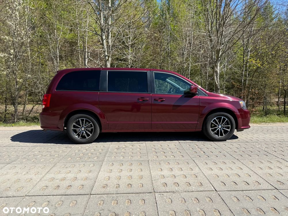 Dodge Grand Caravan - 6