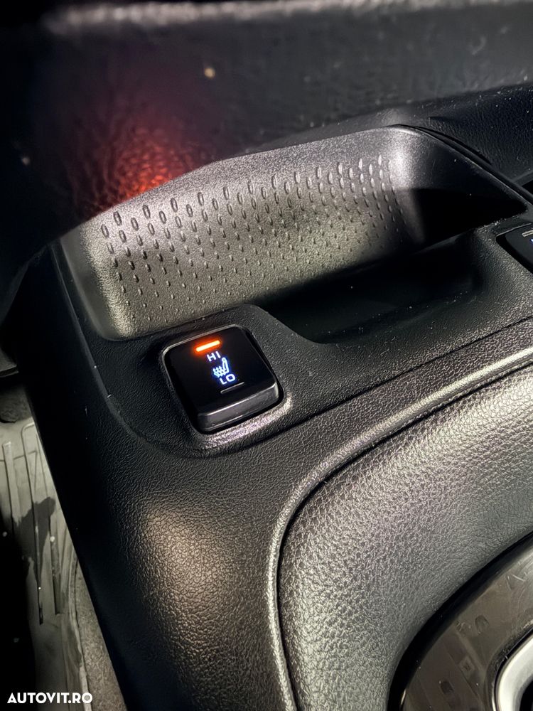 Toyota Corolla 1.8 HSD Business - 23