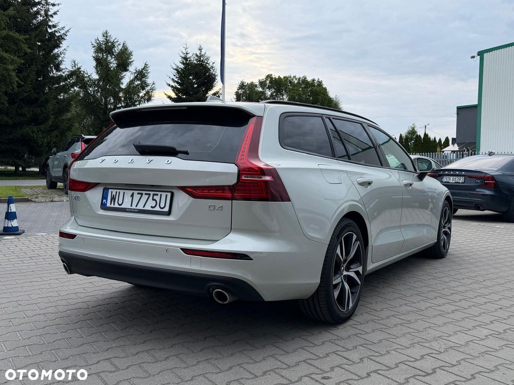 Volvo V60 D4 Momentum - 6