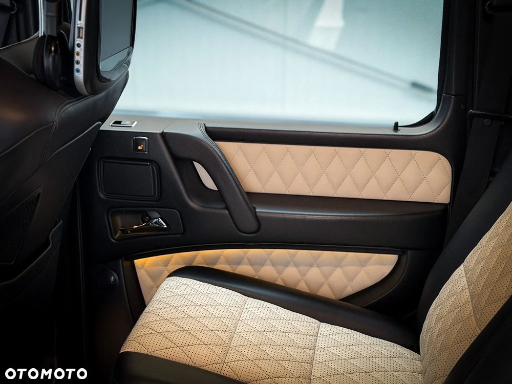 Mercedes-Benz Klasa G AMG 63 AMG SPEEDSHIFT 7G-TRONIC - 26