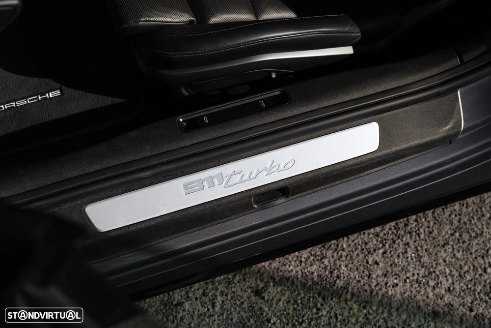 Porsche 911 (992) Turbo - 24