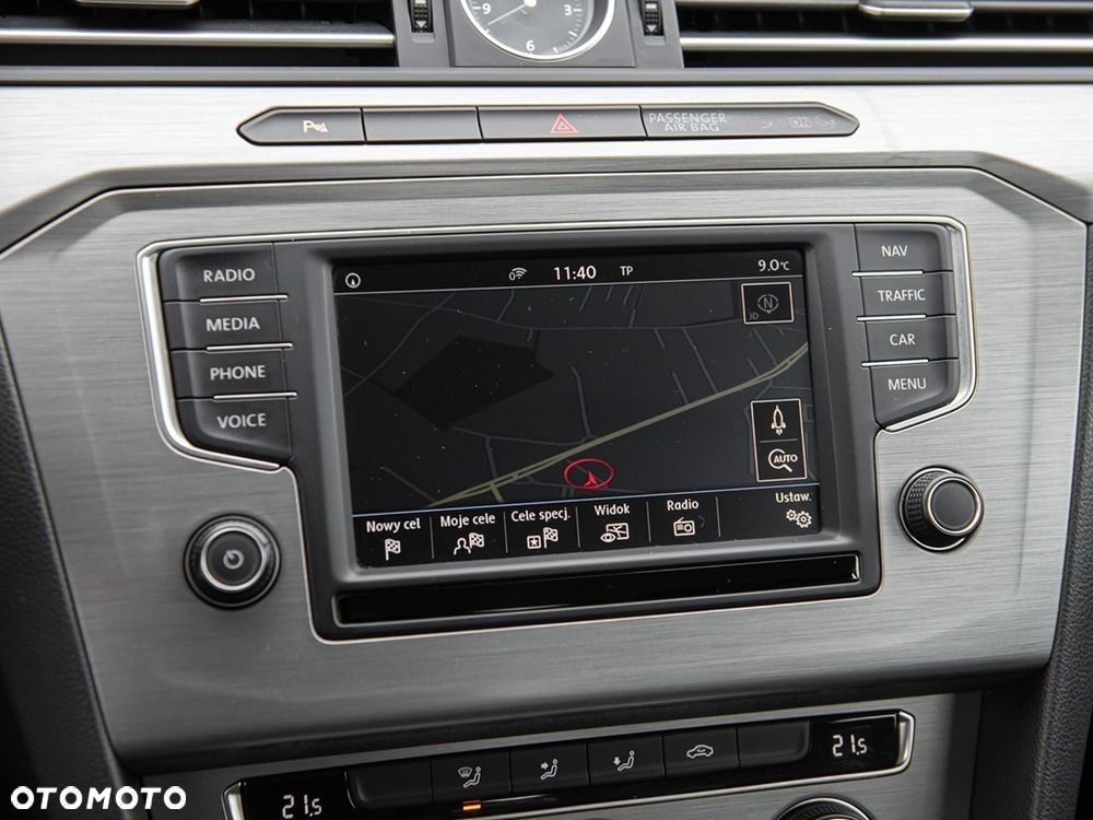 Volkswagen Passat - 22
