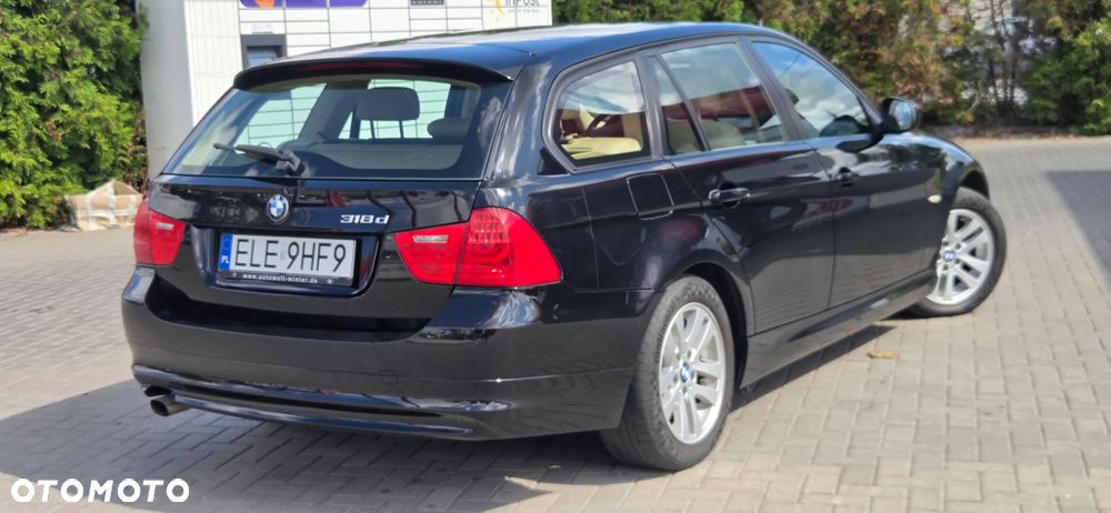 BMW Seria 3 318d DPF Edition Exclusive - 15