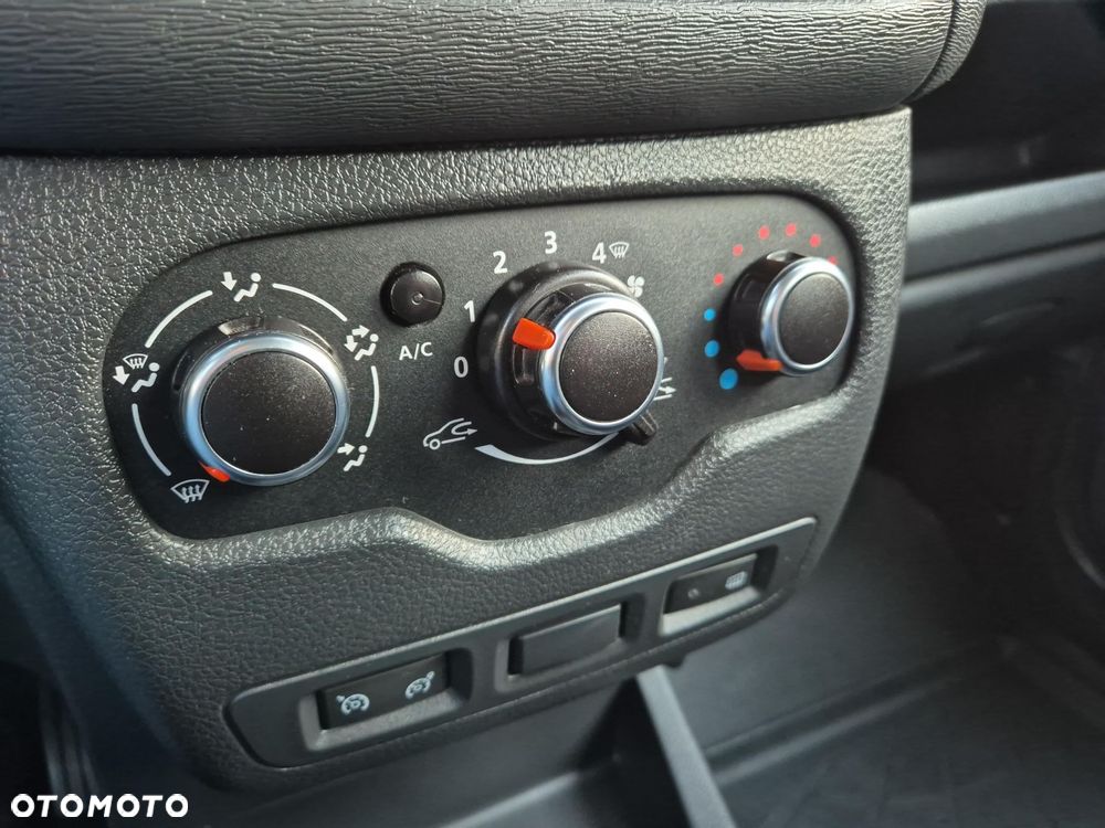 Dacia Lodgy 1.5 Blue dCi SL Celebration S&S - 24