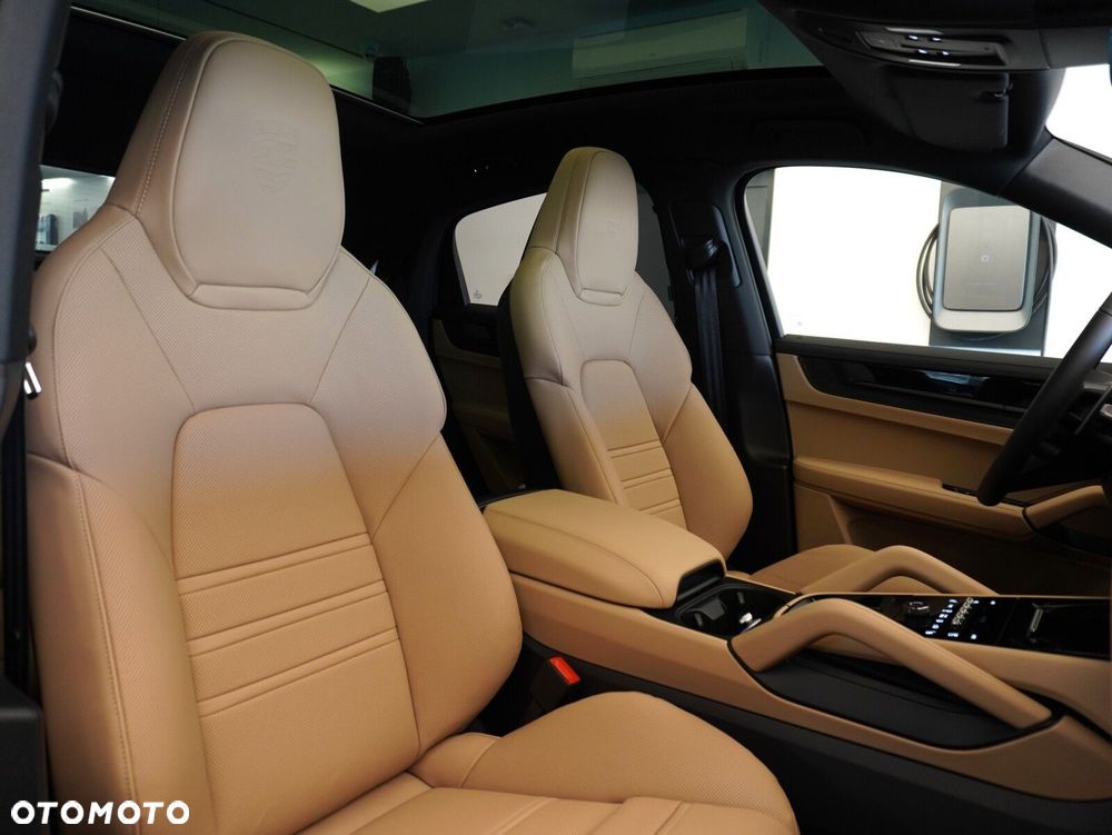 Porsche Cayenne S E-Hybrid PHEV Black Edition - 33