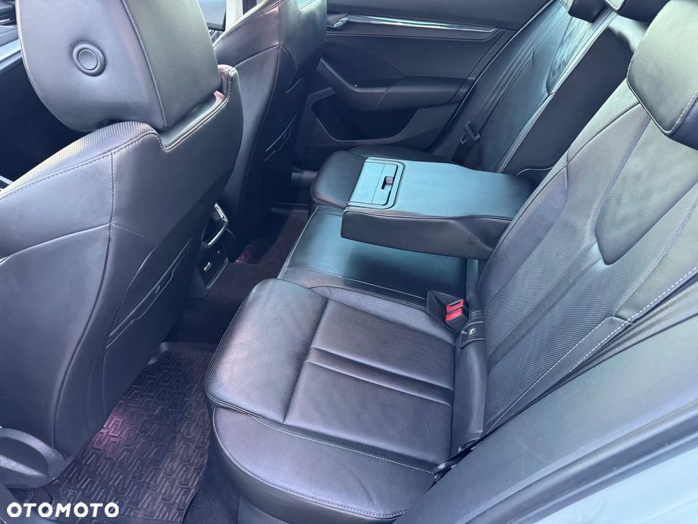 Skoda Octavia 2.0 TDI SCR Style DSG - 17