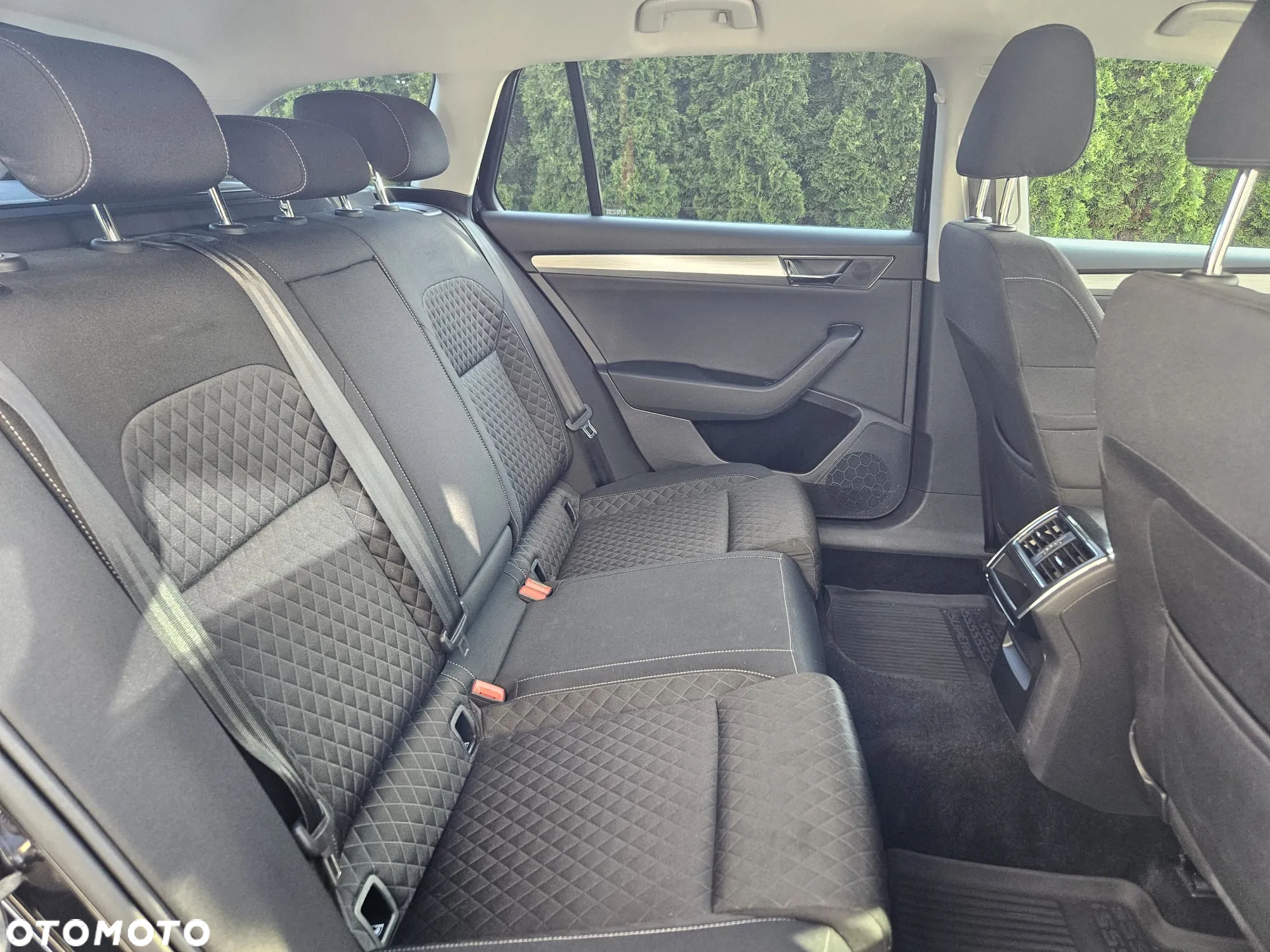 Skoda Superb 2.0 TDI SCR 4x4 Ambition DSG - 31