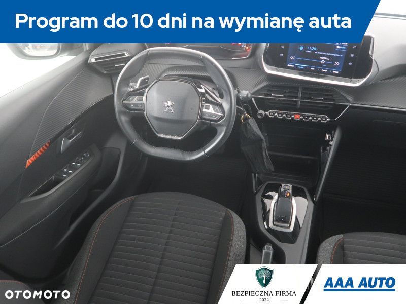 Peugeot 208 - 9