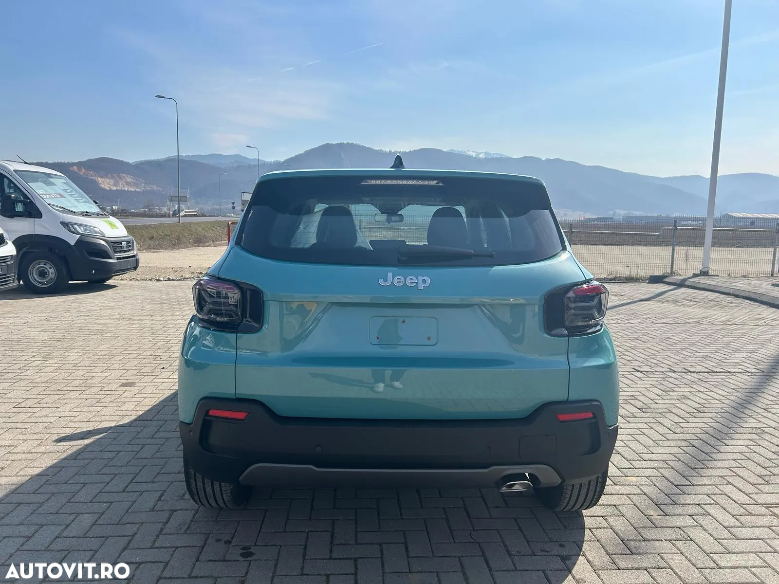 Jeep Avenger 1.2 AT6 Turbo MHEV Longitude - 6