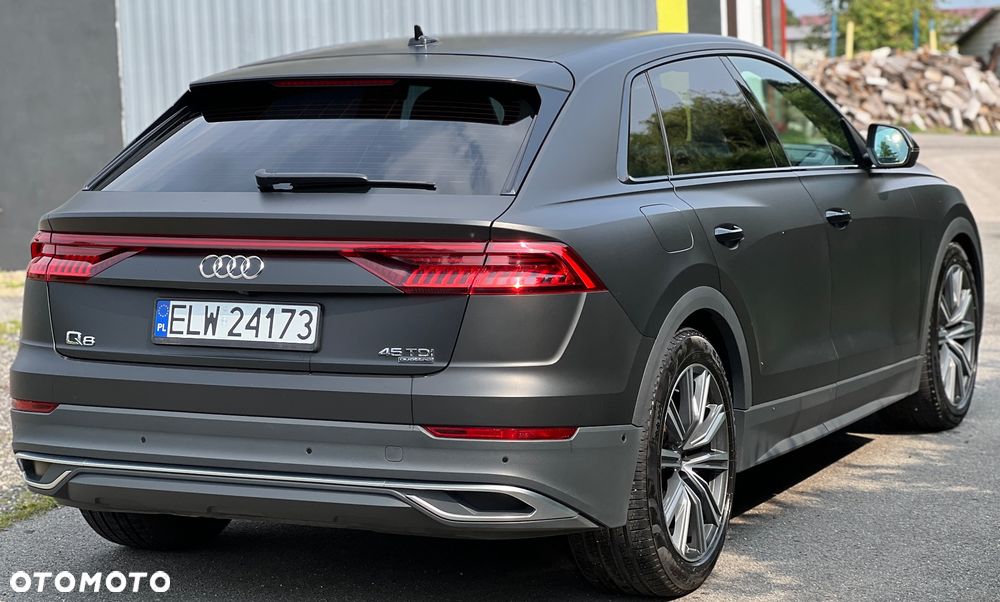 Audi Q8 - 2