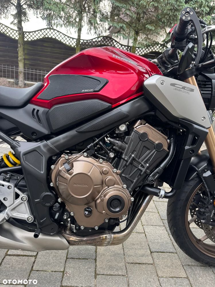 Honda CB - 32