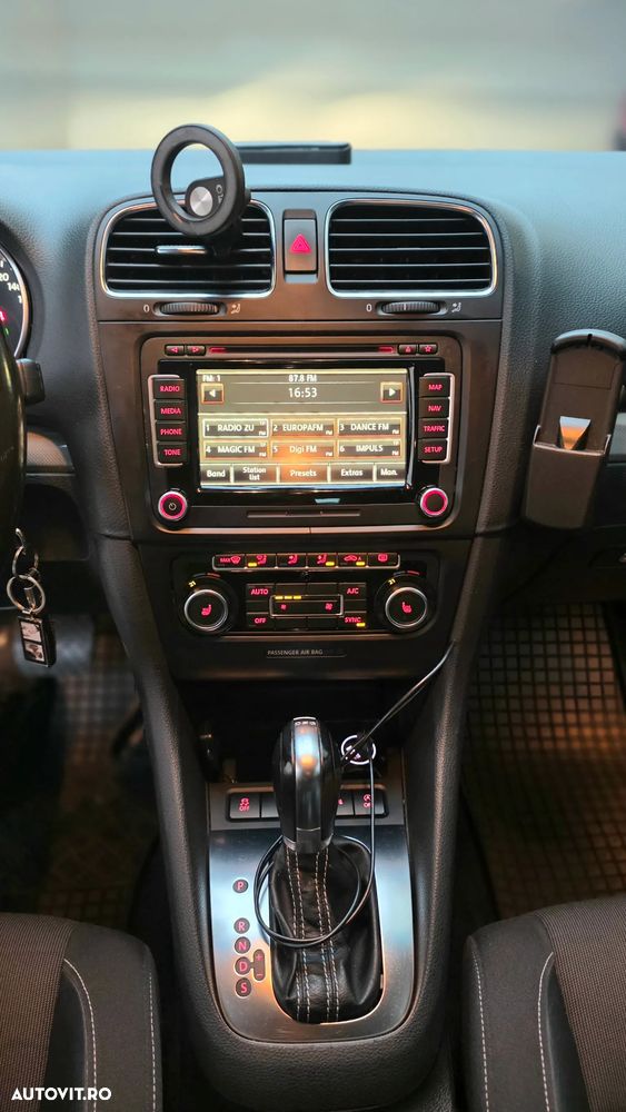 Volkswagen Golf - 27