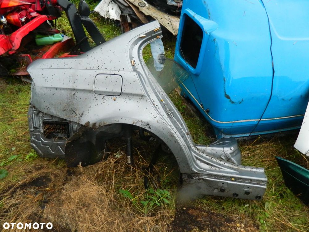 BMW 3 E90 Sedan Błotnik Ćwiartka Tył Prawy - 2