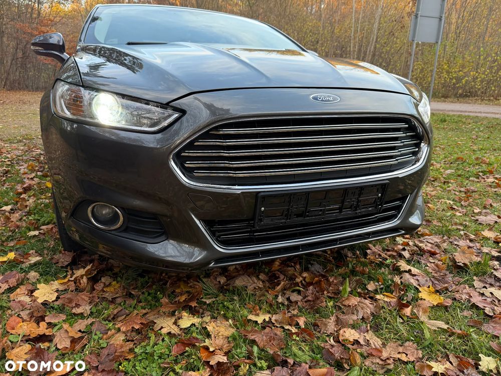 Ford Fusion 2.0 EcoBoost Titanium - 23
