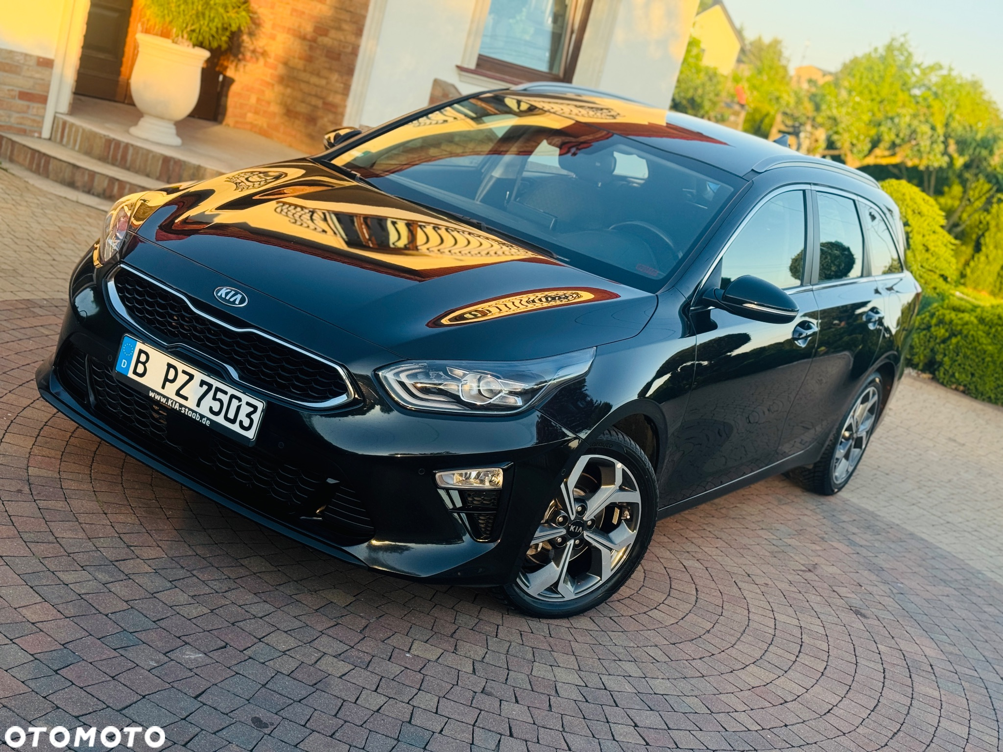 Kia Ceed SW 1.6 CRDi DCT Platinum Edition - 3
