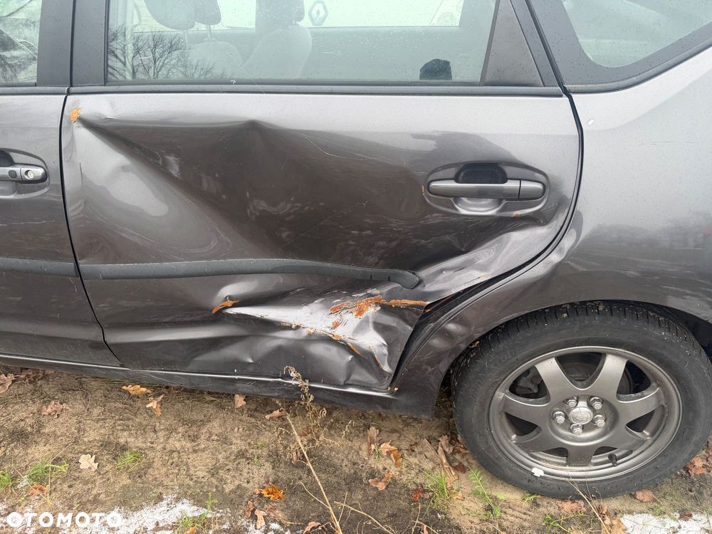 Toyota Prius 1.5 VVT-i Sol (nav) - 5