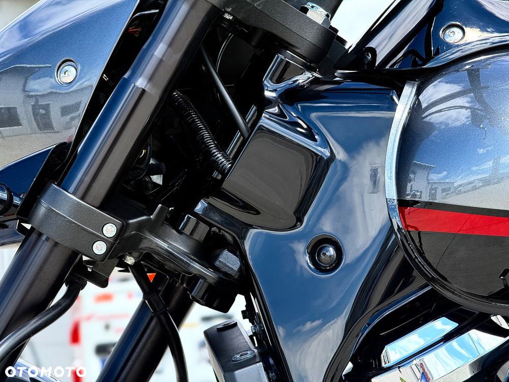 Suzuki Boulevard - 32