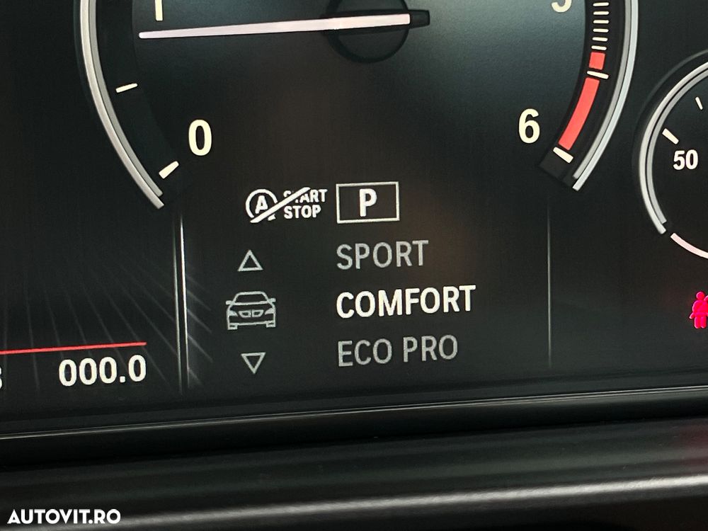 BMW Seria 5 520d xDrive Touring Aut. Luxury Line - 40
