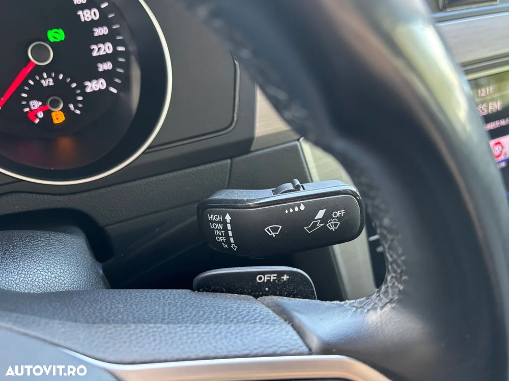 Volkswagen Passat - 15