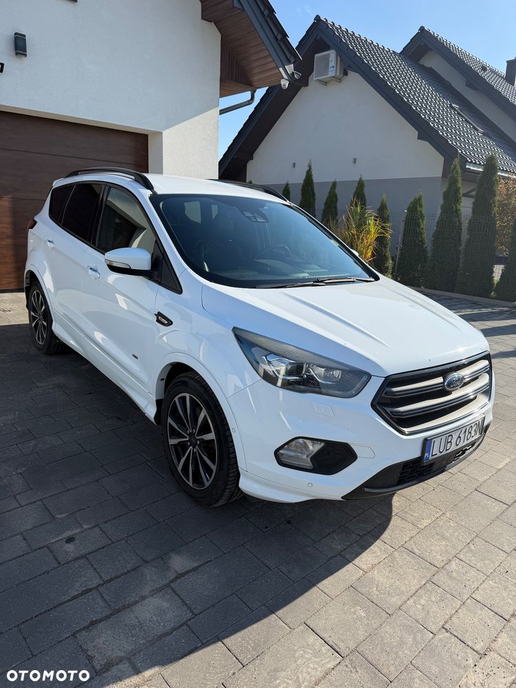 Ford Kuga - 1