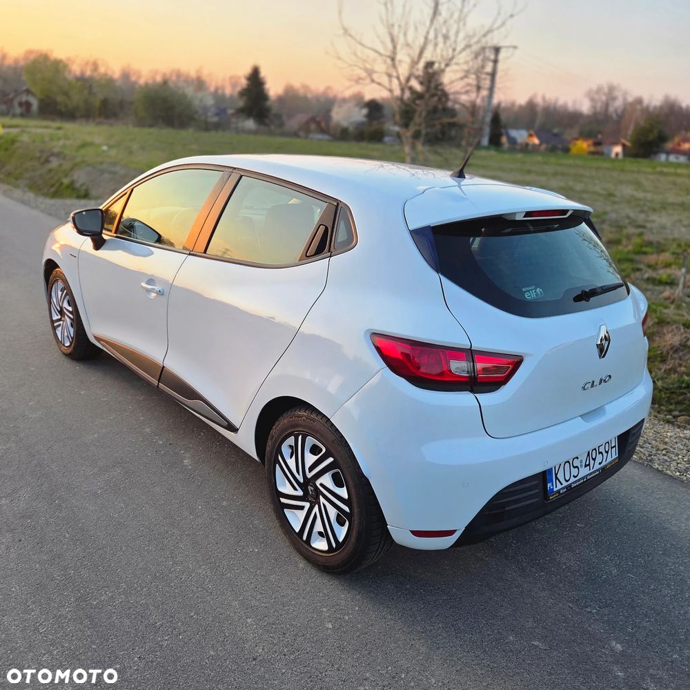 Renault Clio 0.9 TCe Business - 9