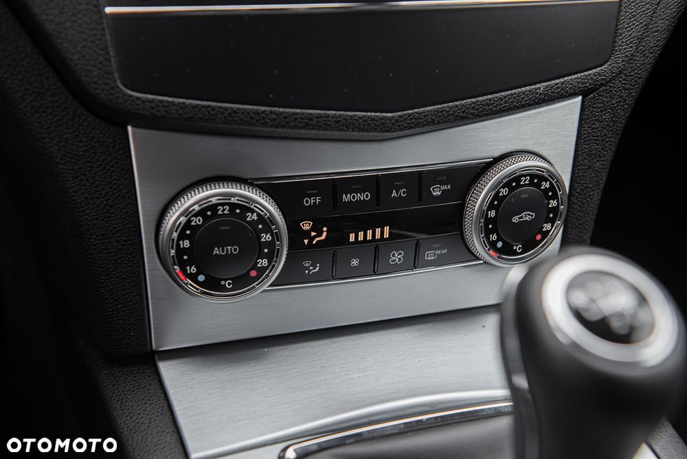 Mercedes-Benz Klasa C 200 CDI DPF Avantgarde - 22