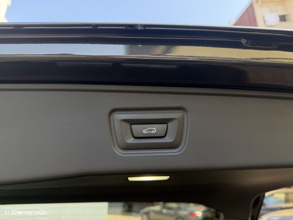 BMW 530 e Pack Desportivo M Pro - 27