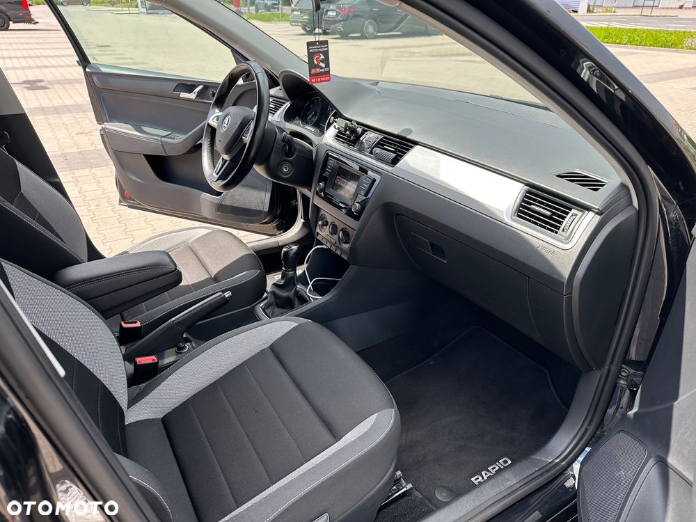 Skoda RAPID 1.2 TSI Ambition - 6