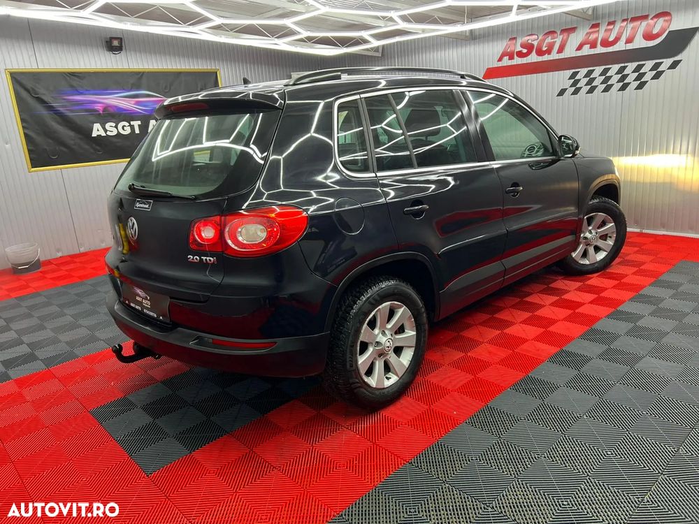 Volkswagen Tiguan - 8
