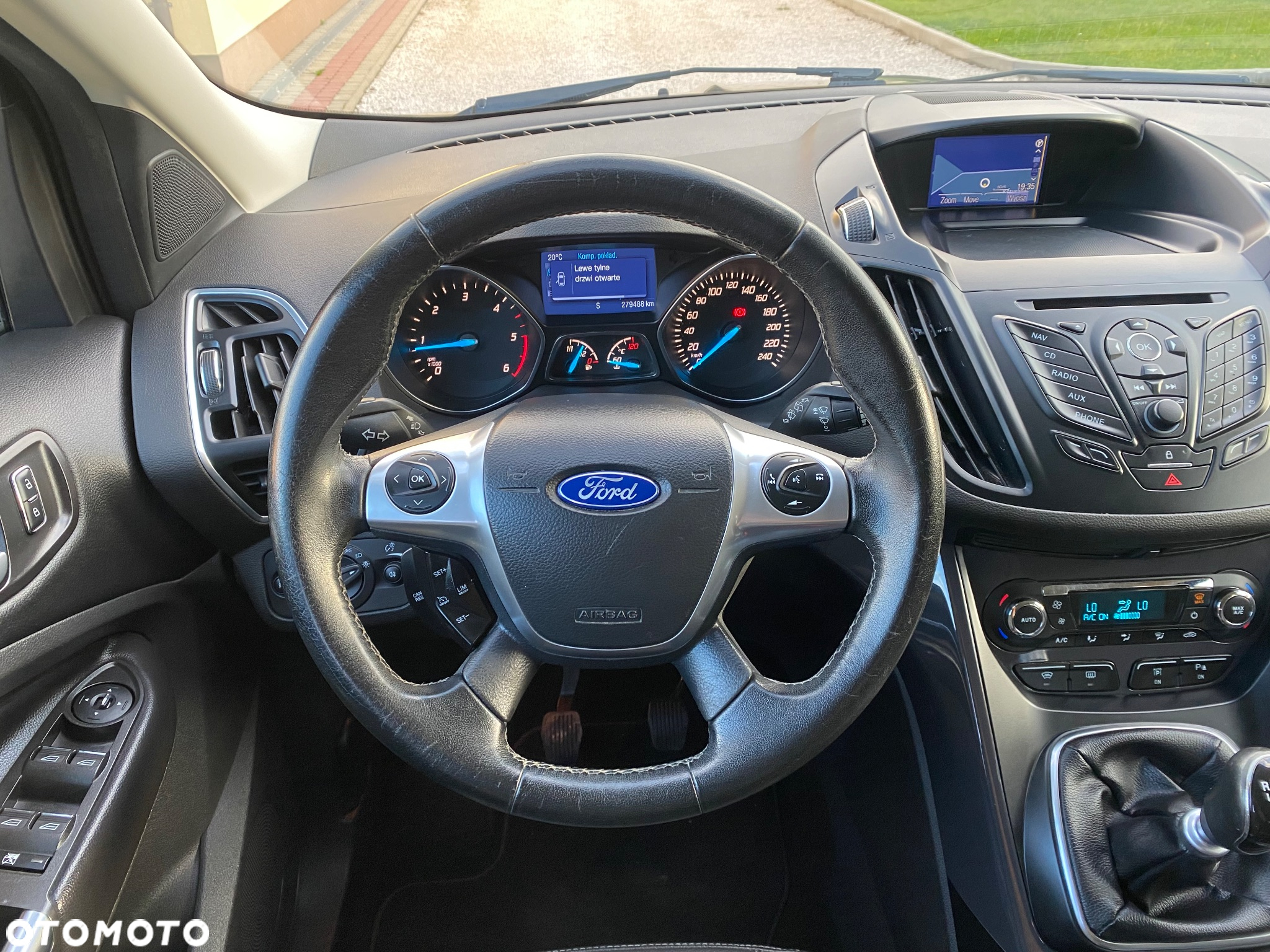 Ford Kuga 2.0 TDCi Titanium - 27