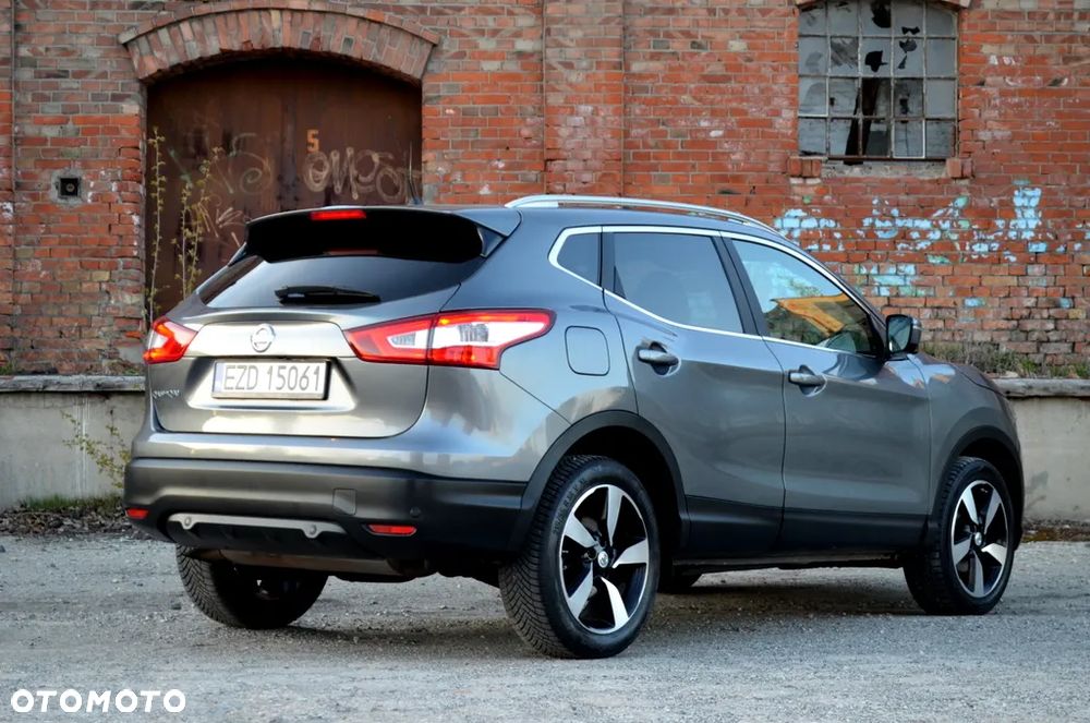 Nissan Qashqai 1.6 DIG-T N-Connecta - 17