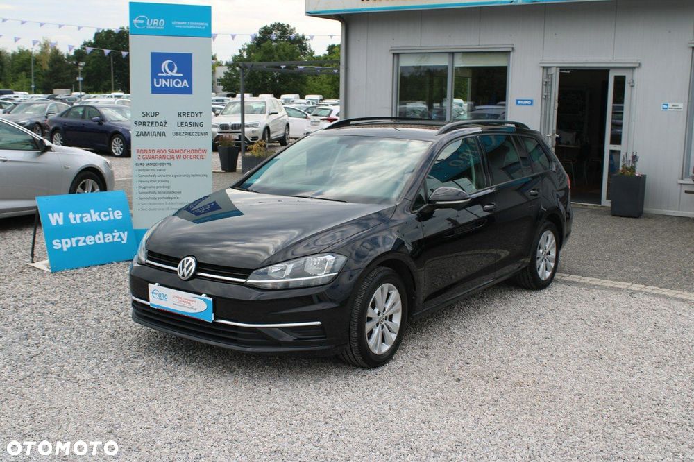 Volkswagen Golf - 2
