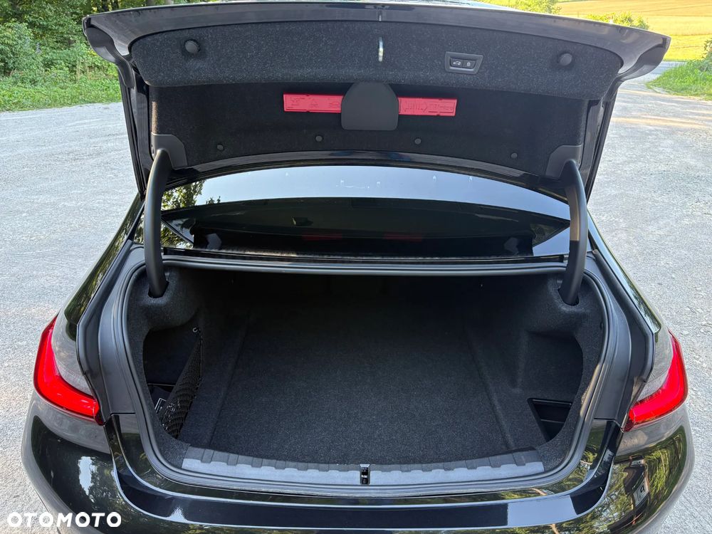 BMW Seria 3 320i M Sport - 19