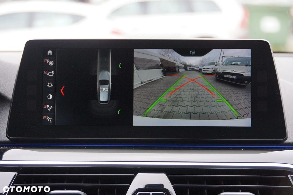 BMW Seria 5 520d xDrive Sport Line - 17