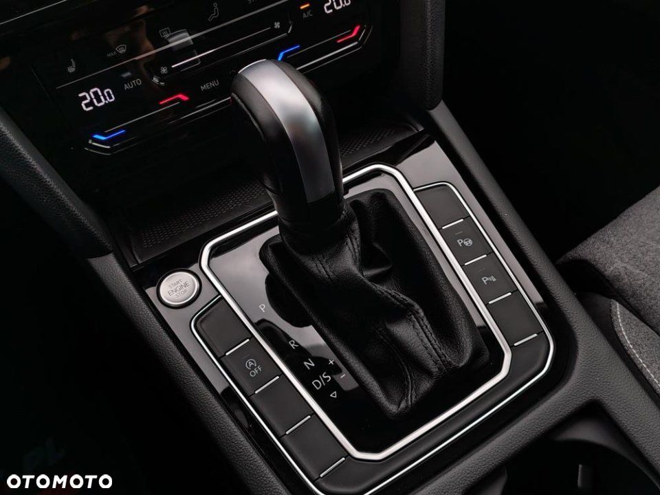 Volkswagen Passat - 28