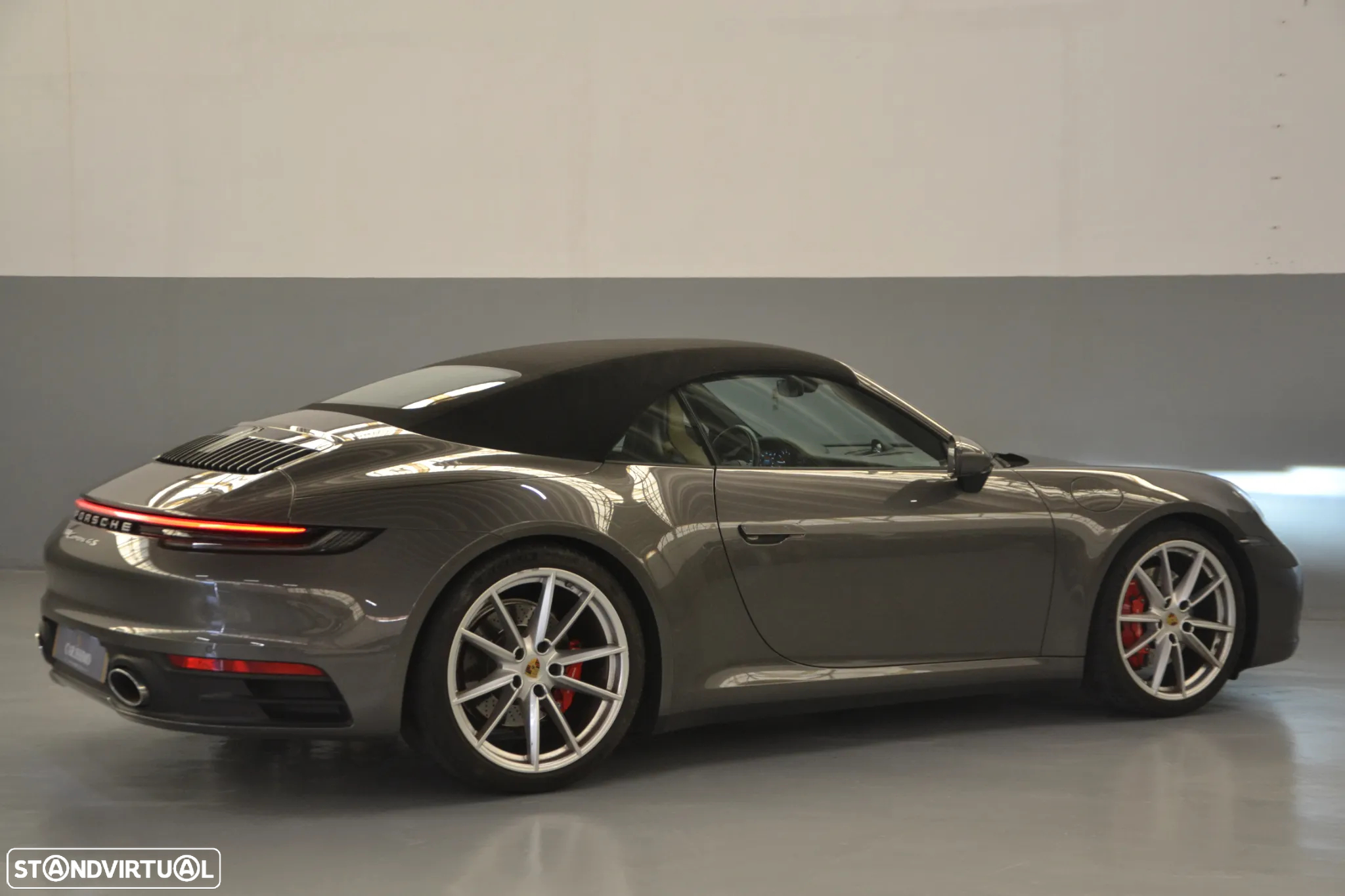 Porsche 911 (992) Carrera 4S PDK - 17