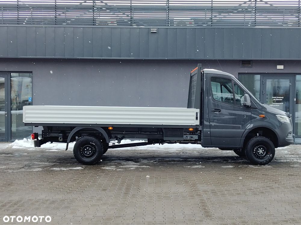 Mercedes-Benz Sprinter - 4