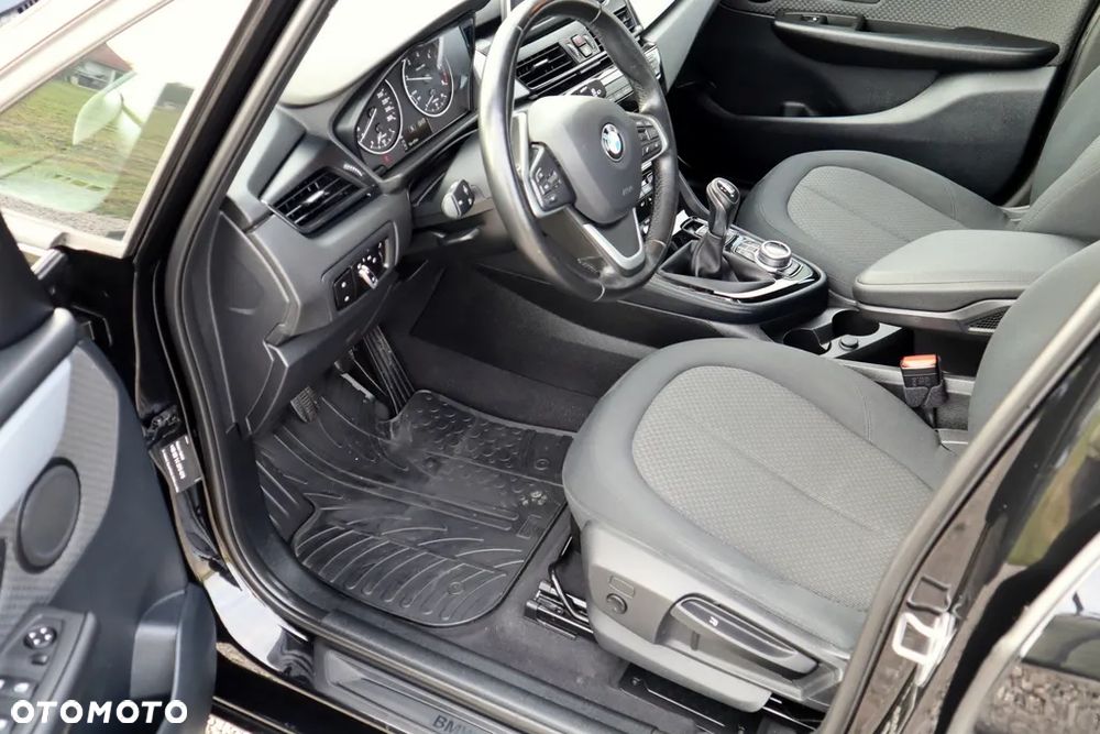 BMW Seria 2 218d Active Tourer - 11