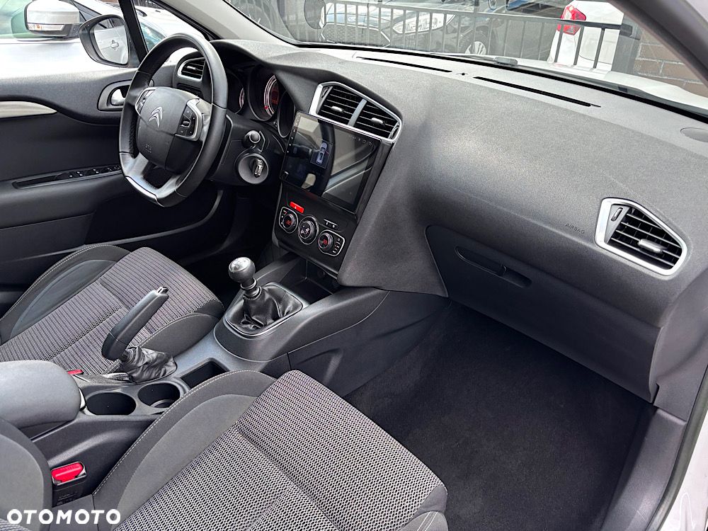 Citroën C4 1.6 HDi Exclusive - 28