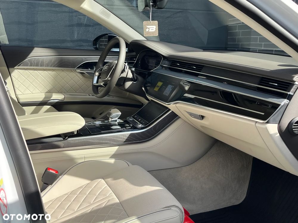 Audi A8 - 9
