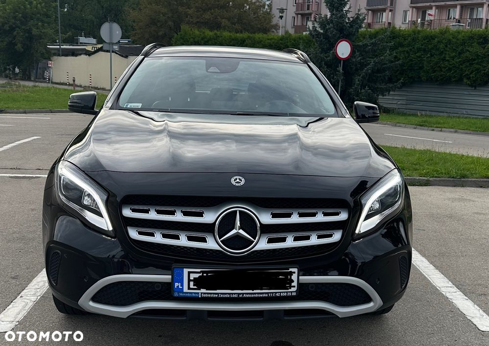 Mercedes-Benz GLA 200 - 19