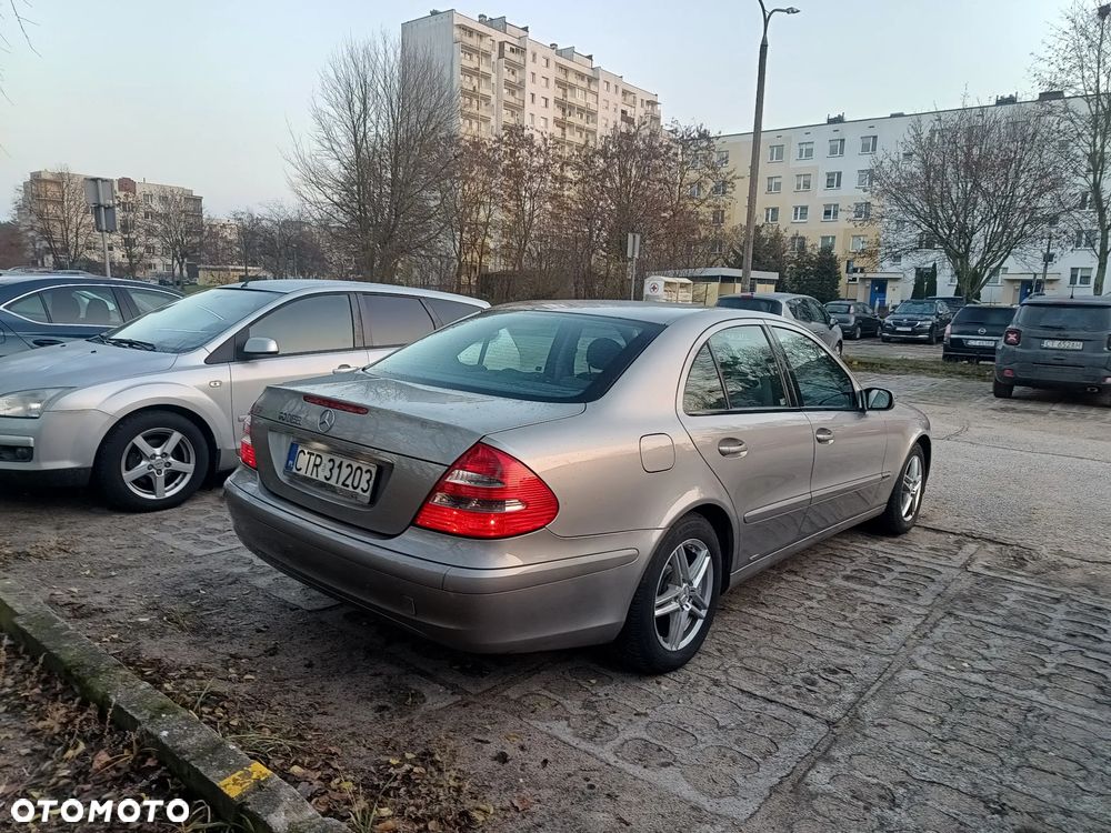 Mercedes-Benz Klasa E 220 CDI Classic DPF - 8